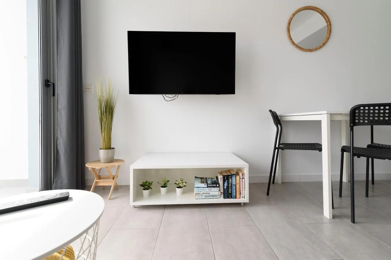 Cozy Appartment In The City Center كوراليهو 0*,