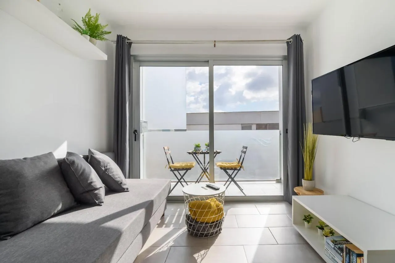 Cozy Appartment In The City Center كوراليهو شقة